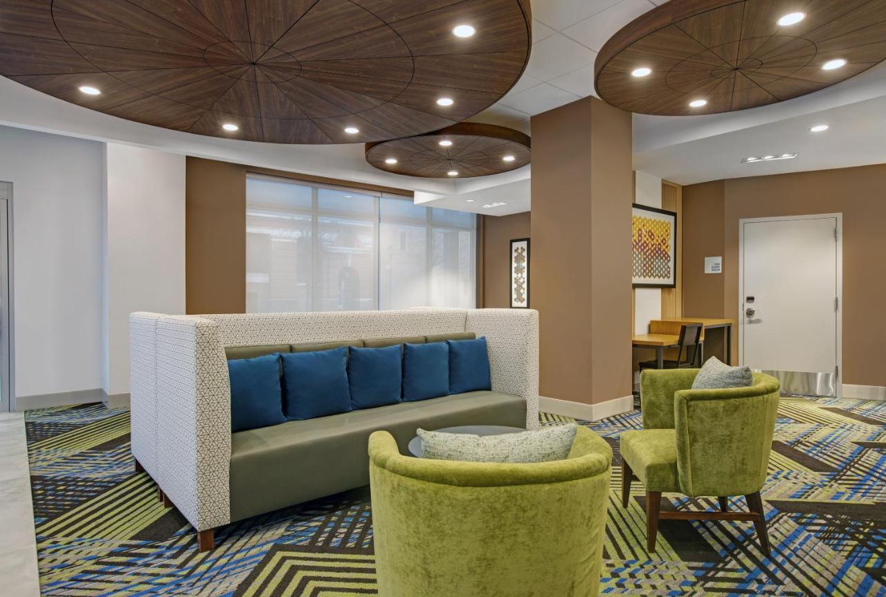 Holiday Inn Express - Milwaukee Downtown By Ihg Экстерьер фото