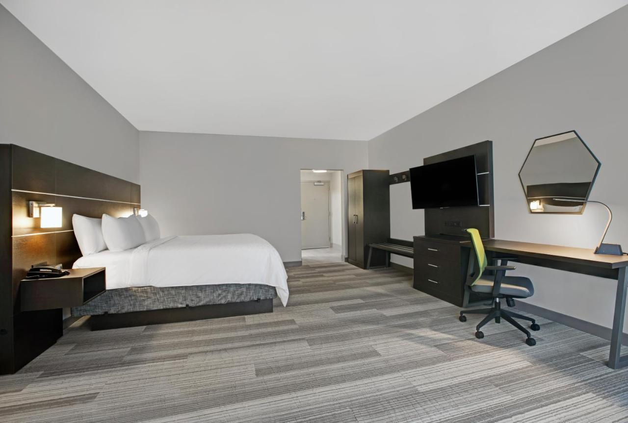 Holiday Inn Express - Milwaukee Downtown By Ihg Экстерьер фото