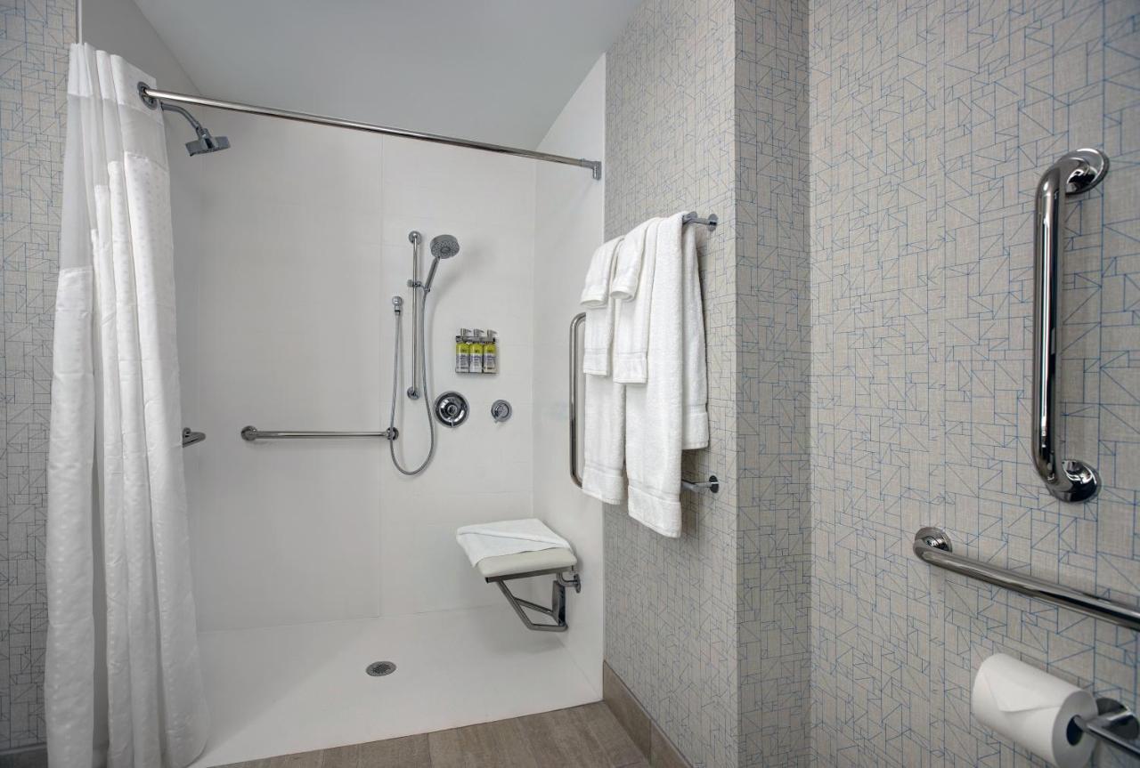 Holiday Inn Express - Milwaukee Downtown By Ihg Экстерьер фото