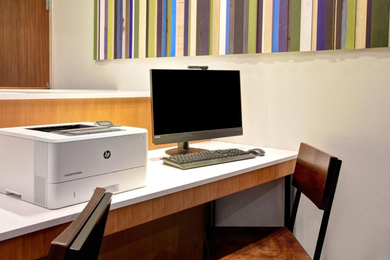 Holiday Inn Express - Milwaukee Downtown By Ihg Экстерьер фото