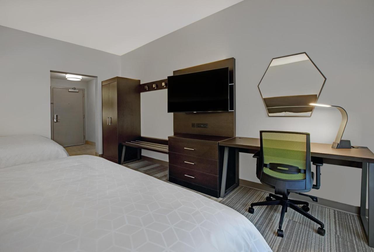 Holiday Inn Express - Milwaukee Downtown By Ihg Экстерьер фото