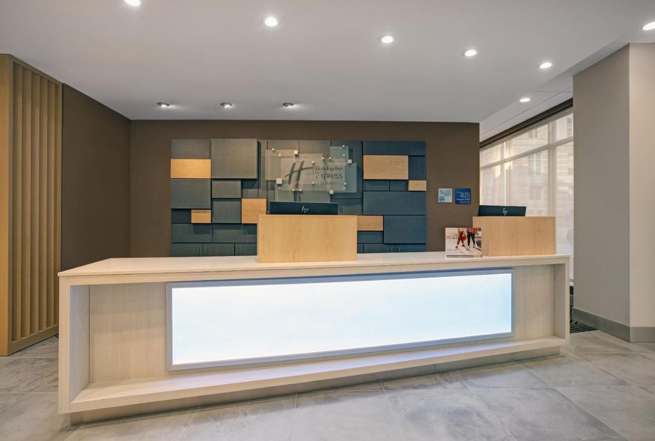 Holiday Inn Express - Milwaukee Downtown By Ihg Экстерьер фото