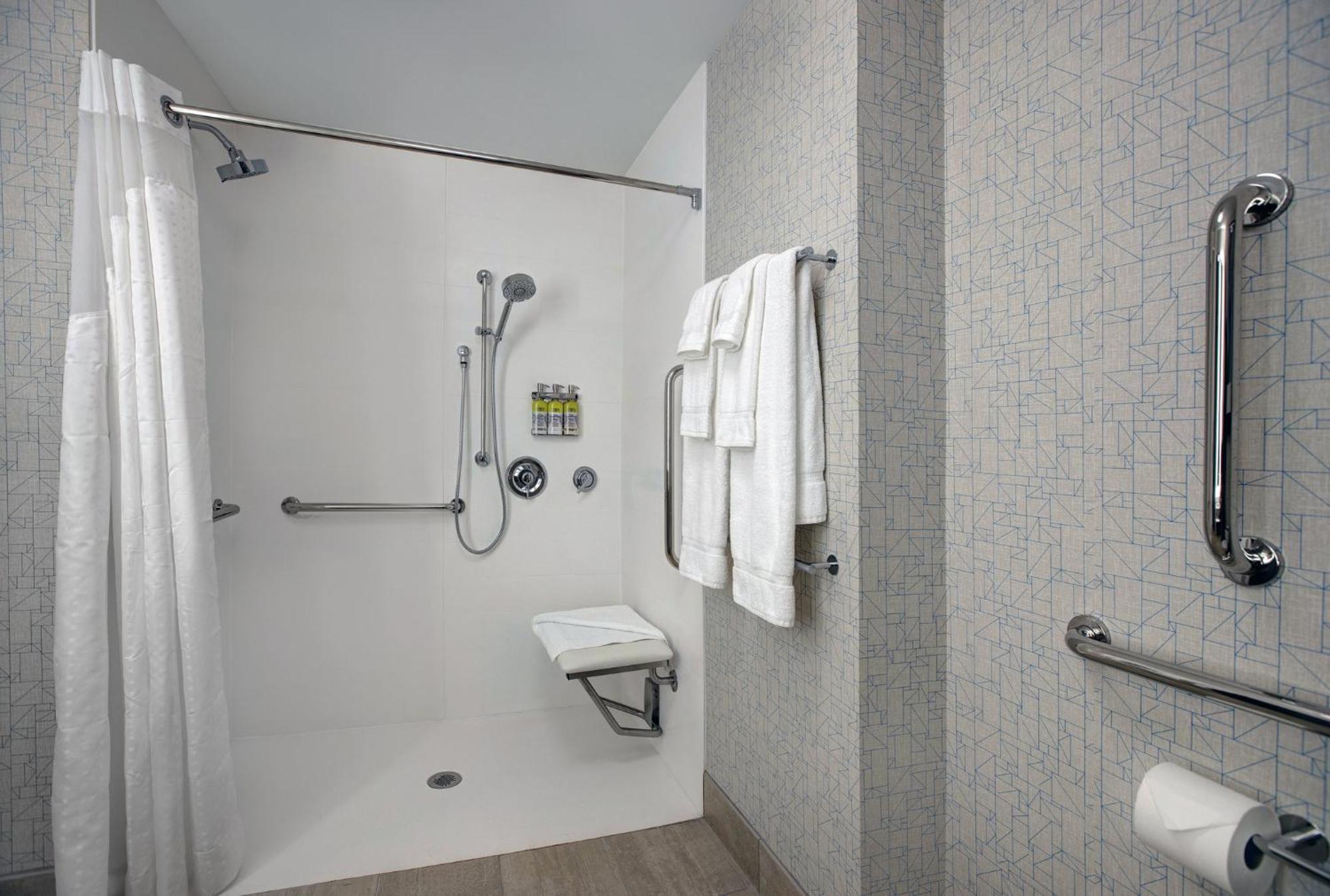 Holiday Inn Express - Milwaukee Downtown By Ihg Экстерьер фото